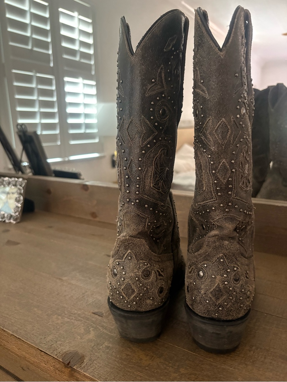 Lucchese Distressed Brown Embroidered Western Boots with Studs - Picture 5 of 9